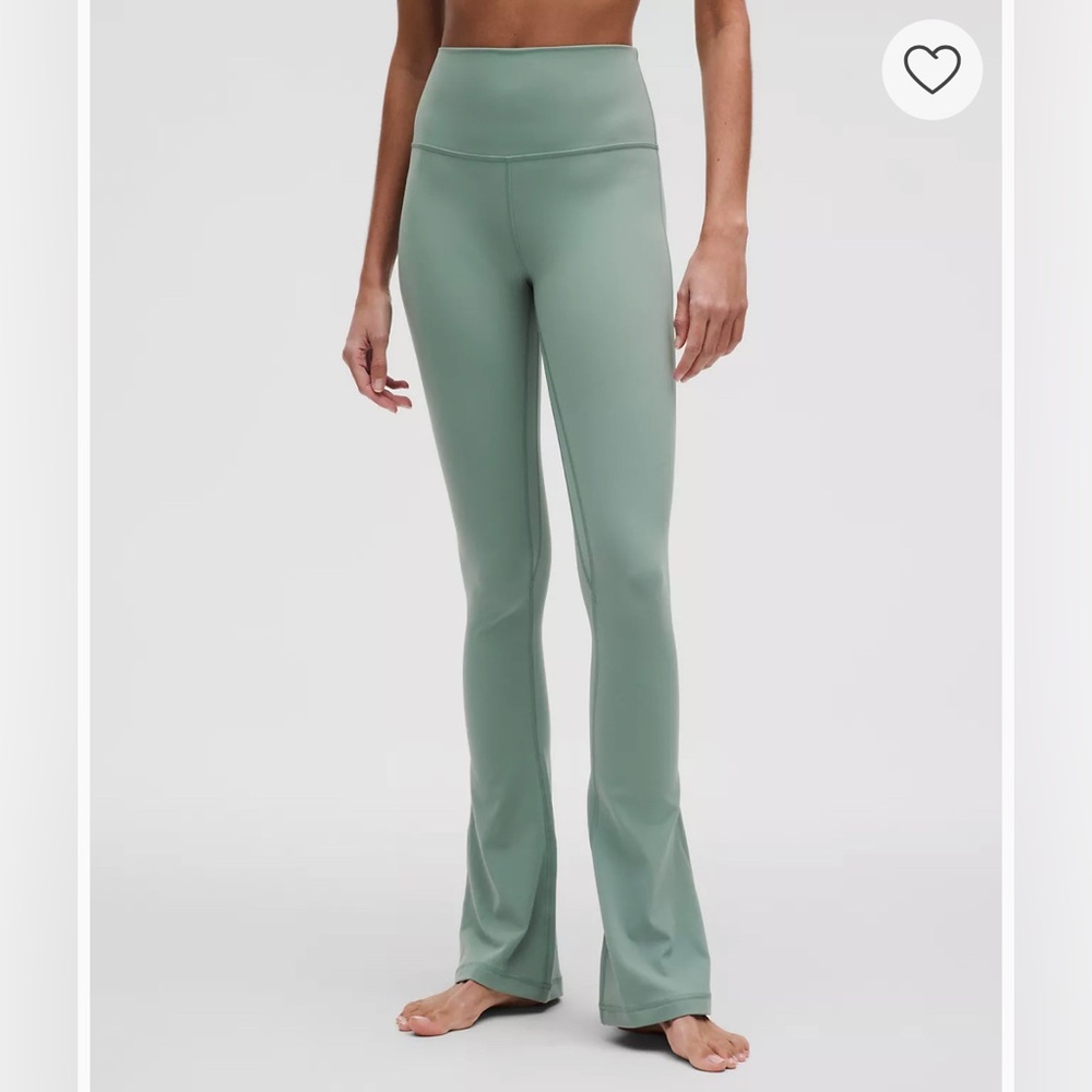 NWT! lululemon Align™ High-Rise Mini-Flare Pant
Regular Crater Blue